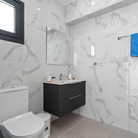 Panatheon - Luxury 1 & 2 Bdr 300 Meters From Sandy Beach! Villa *
