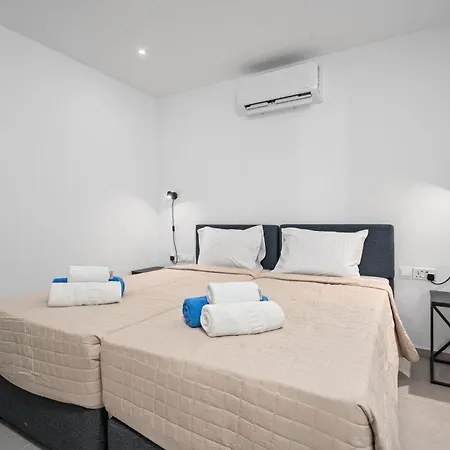 Luxury 1 & 2 Bdr 300 Meters From Sandy Beach! Villa Ayia Napa