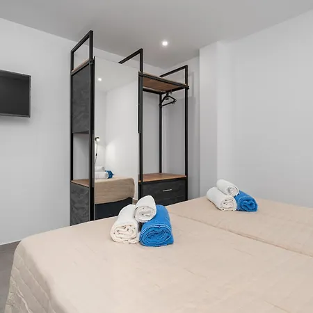 Luxury 1 & 2 Bdr 300 Meters From Sandy Beach!